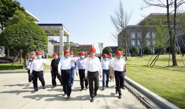 奋战27天 篡夺“一号工程”建设首胜 ——J9直营集团集团现场调研督导金牛宾馆改（扩）建工程侧记