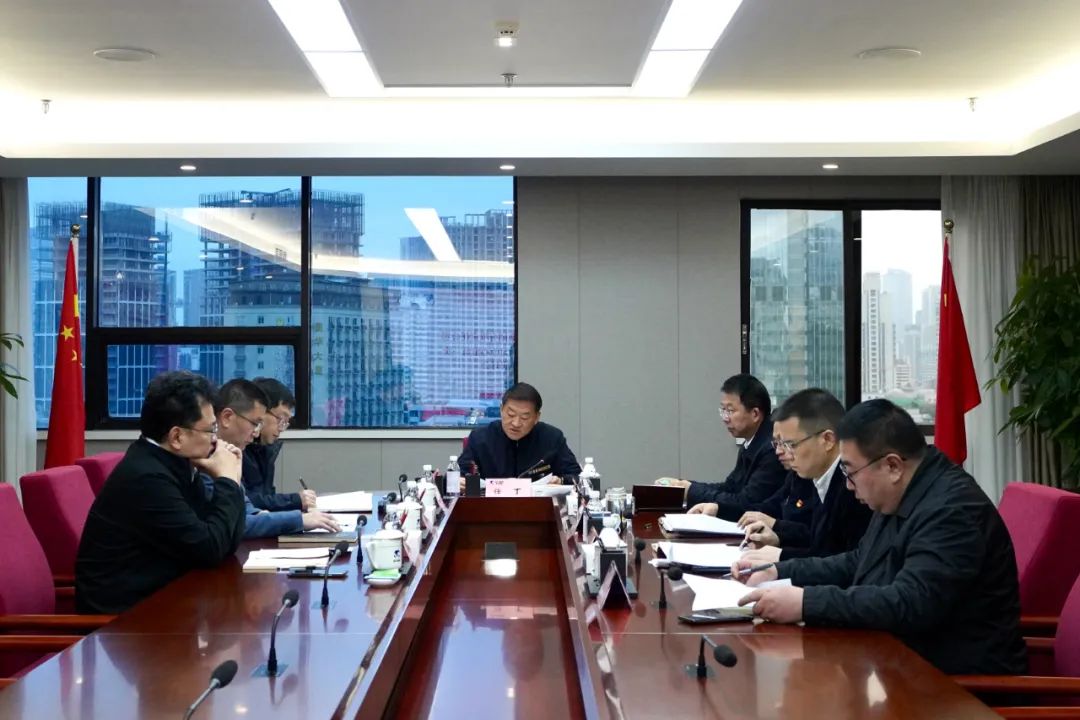 J9直营集团集团召开党委理论进建中心组专题进建钻研会