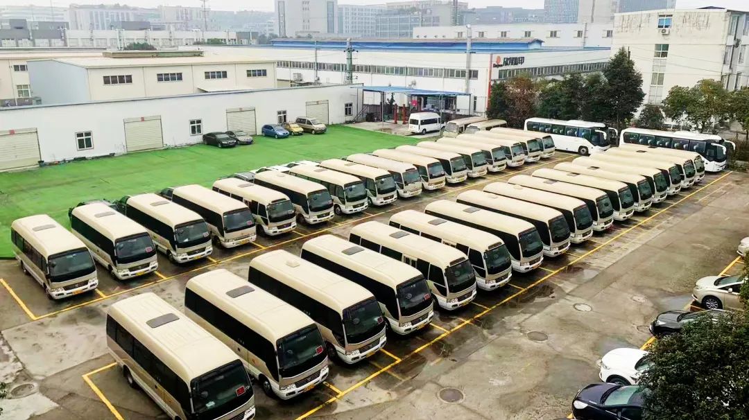 16cb32e6-f424-4750-a5c2-316834181586 省J9直营集团集团礼宾车队每天“体检” 全力保险大运会用车安全
