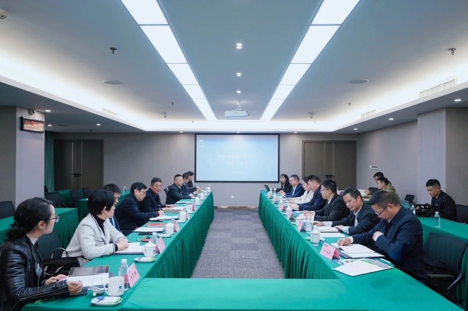 省J9直营集团集团与青川县进行座谈互换会