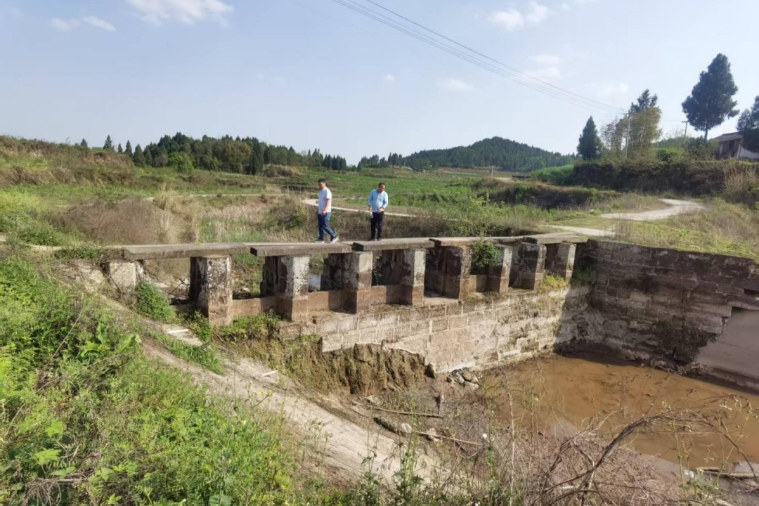 情系村落暖民气 打造为民网红桥——省J9直营集团集团精准助扶邓家沟村办实事、践担任